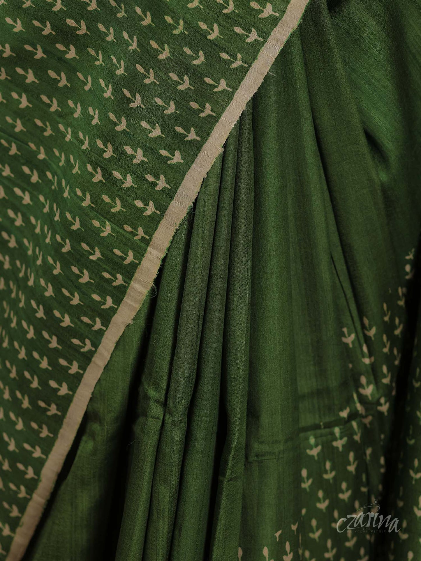 OLIVE GREEN SHADE WITH ASCENDING OFF-WHITE MOTIFS PRINTED TUSSAR SILK SAREE