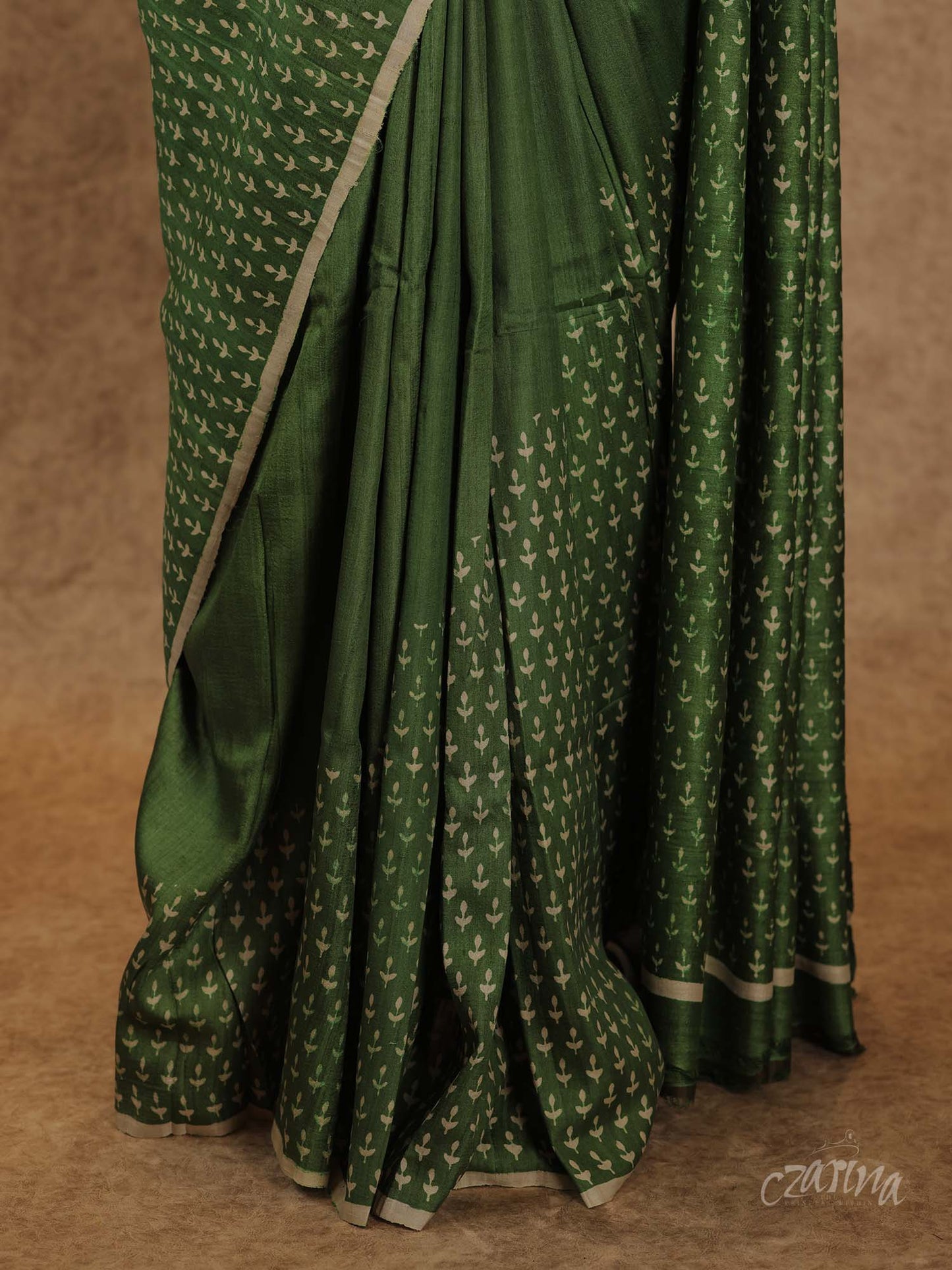 OLIVE GREEN SHADE WITH ASCENDING OFF-WHITE MOTIFS PRINTED TUSSAR SILK SAREE