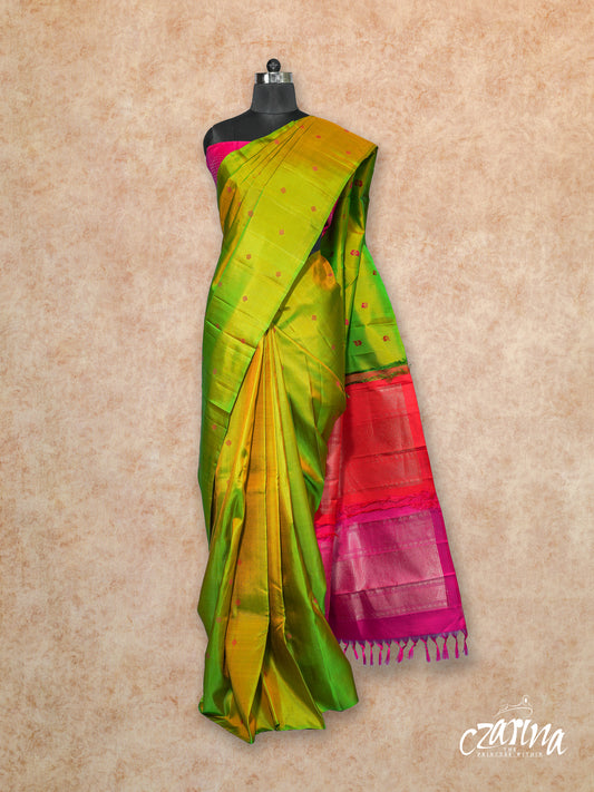 PARROT GREEN SOFT WITH DUAL TONE PALLU IN RED AND MAGENTA KANCHIPURAM SAREE